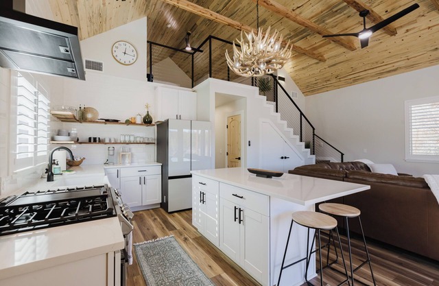Wolf Creek Riverside Chalet NEW BUILD