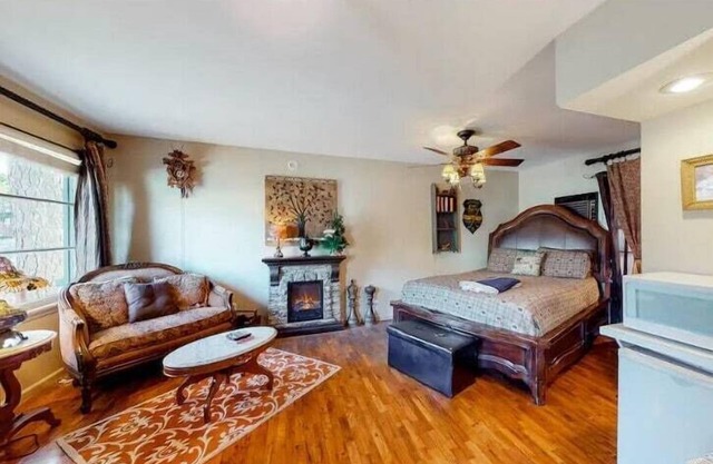 Wolf's Den at Tradewinds
