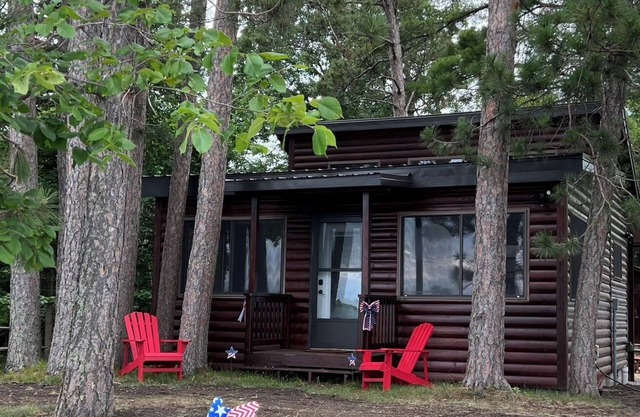 Woman Lake Cabin! 30 Feet From the Water!