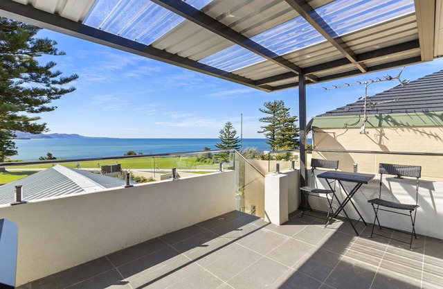 Wonder 'n' Awe Lodge - 150m to Sandon Point Beach
