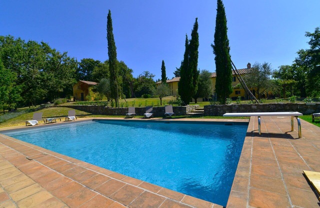 Wonderful private villa for 10 people with private pool, WIFI, TV, patio, panoramic view and par.