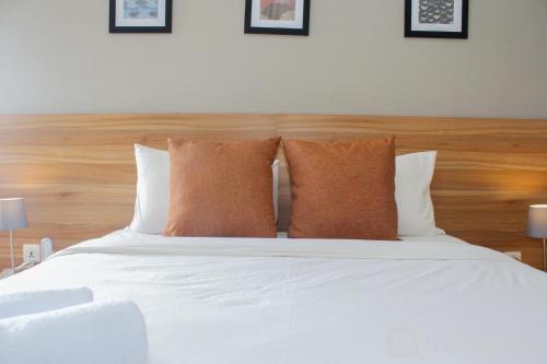 Wonderful 1BR Apartment at Mustika Golf Residence By Travelio