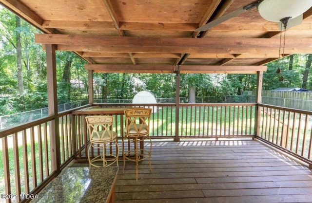 Wonderful 3/2 with large enclosed yard for pets.