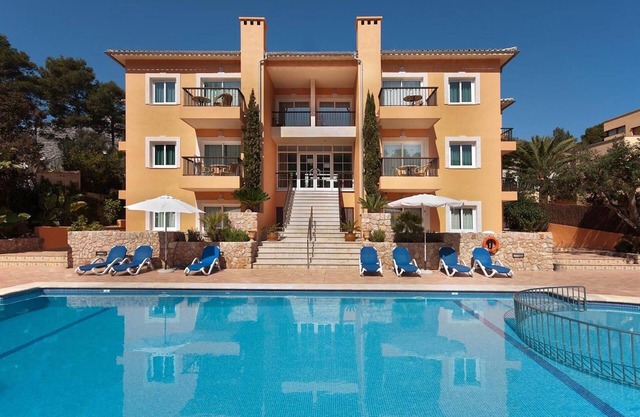 Wonderful Apartment “Pinos Altos T2” with Pool, Wi-Fi, Balcony & Terrace