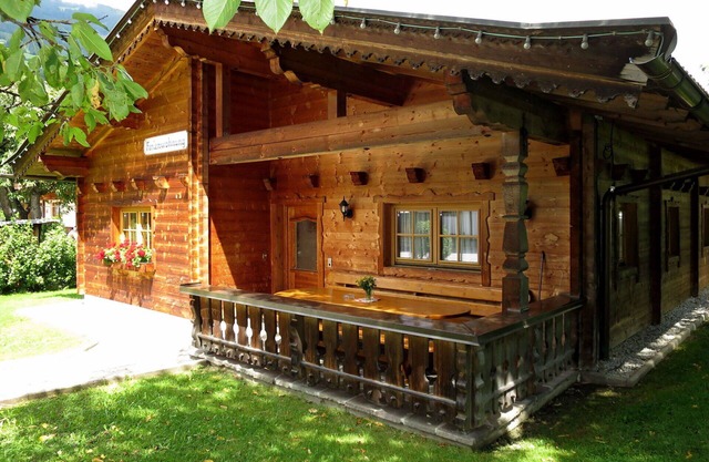 Wonderful private villa for 12 guests with WIFI, TV, patio, pets allowed and parking