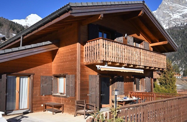 Wonderful private villa for 8 people with WIFI, TV, terrace, pets allowed and parking