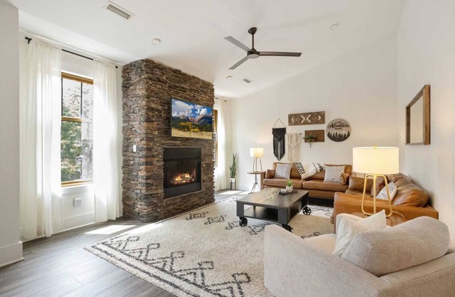 Wonderful Condo in Downtown Blowing Rock