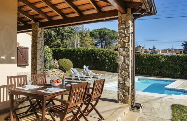 Wonderful private villa for 7 guests with WIFI, private pool and parking