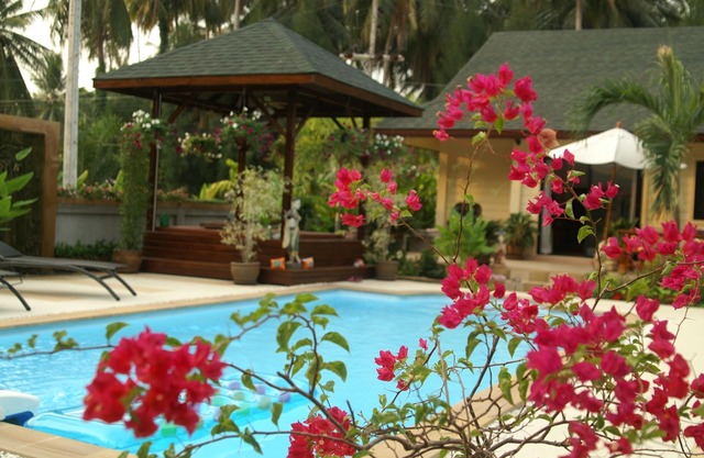 Wonderful Family Garden Villa, very close to the beach, private and spacious.
