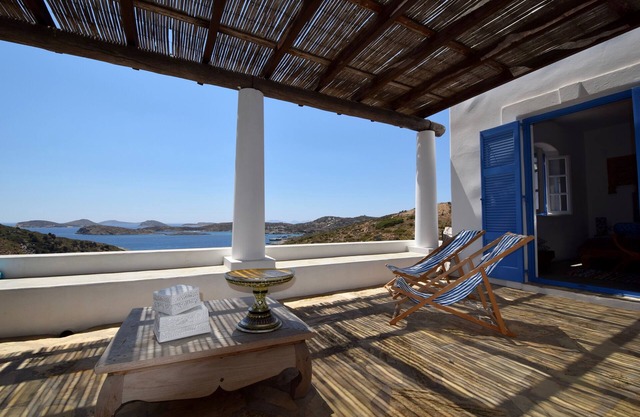 Wonderful Home 4 beautiful bedrooms enchanted sea view and direct access to bays