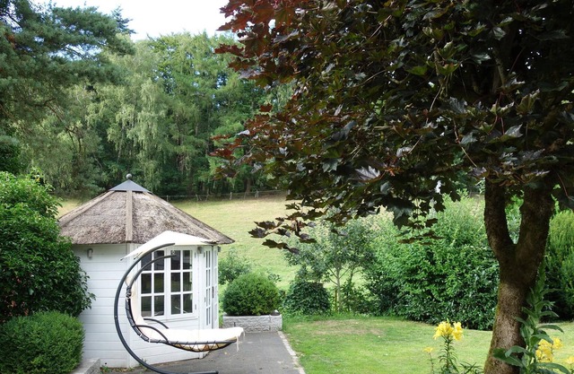 Wonderful, idyllically located cottage with hot tub and views of the countryside.