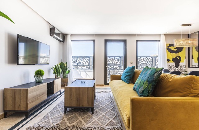 Wonderful Modern Central Apartment #5An