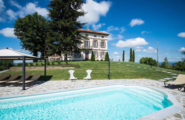 Wonderful private villa with WIFI, private pool, A/C, TV, patio, panoramic view and parking