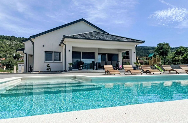 Wonderful private villa with A/C, WIFI, private pool, TV, terrace, panoramic view and parking