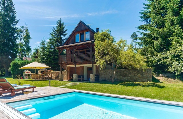 Wonderful private villa with WIFI, private pool, TV, terrace, pets allowed, panoramic view, parking