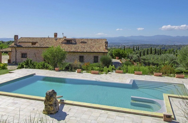 Wonderful private villa with private pool, hot tub, A/C, WIFI, TV, terrace, panoramic view, parking