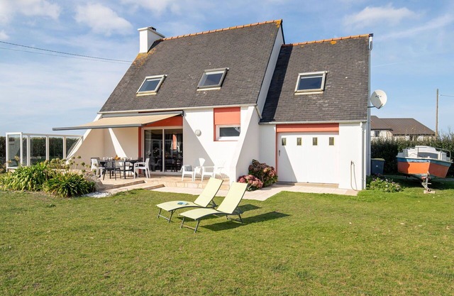Wonderful private villa for 6 people with WIFI, TV, terrace, pets allowed and parking