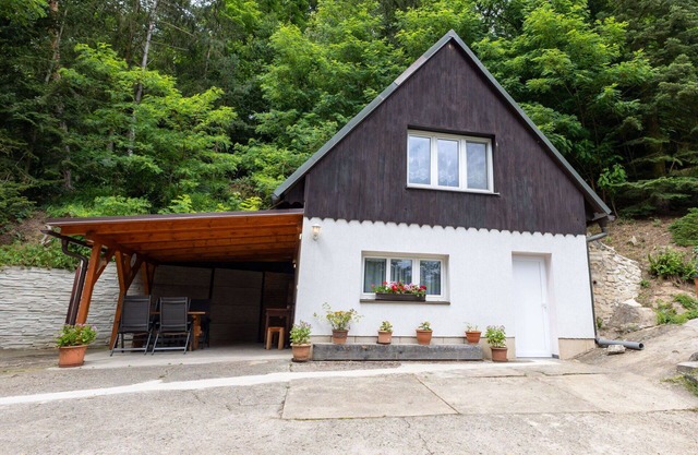 Wonderful private villa for 4 people with WIFI, TV, patio and parking