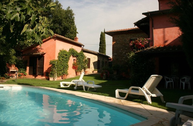 Wonderful private villa for 12 people with WIFI, private pool, TV and parking