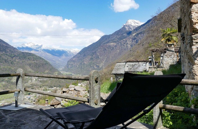 Wonderful private villa for 2 people with WIFI, terrace, pets allowed and parking