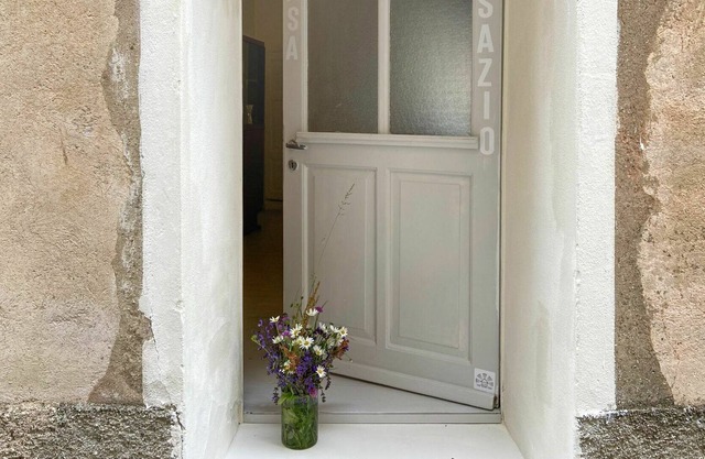 Wonderful private villa for 6 guests with WIFI, pets allowed and panoramic view