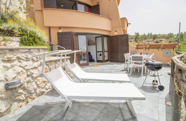 Wonderful private villa for 7 guests with WIFI, A/C, TV, terrace, pets allowed and parking