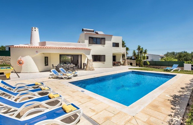 Wonderful private villa for 8 guests with private pool, WIFI, A/C, TV, terrace and parking