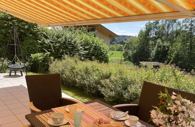 Wonderful private villa for 5 guests with TV, terrace and parking