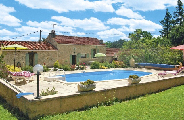 Wonderful private villa for 5 people with private pool, A/C, WIFI, TV, terrace and pets allowed