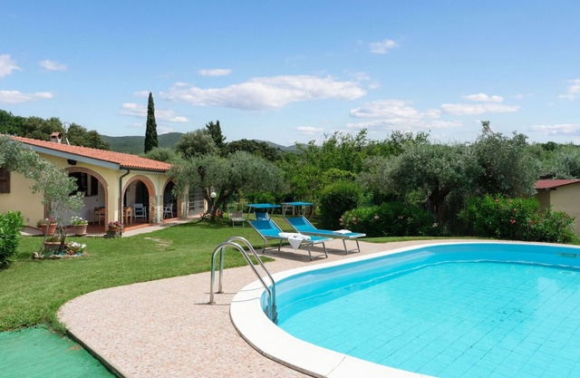 Wonderful private villa with WIFI, private pool, A/C, TV, pets allowed, panoramic view and parking