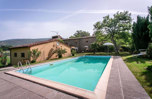 Wonderful private villa for 18 guests with private pool, WIFI, A/C, TV and parking