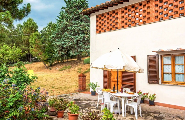 Wonderful private villa for 4 people with WIFI, TV, pets allowed, panoramic view and parking