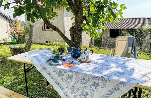 Wonderful private villa for 7 people with A/C, TV, pets allowed and parking
