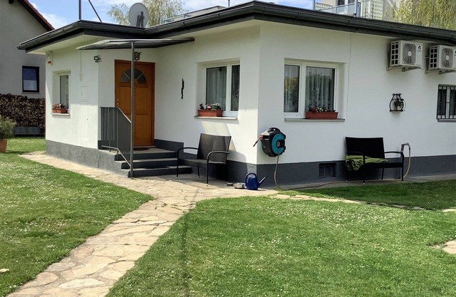 Wonderful private villa for 4 guests with WIFI, A/C, TV, pets allowed and parking