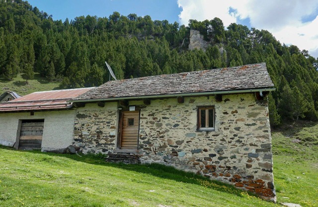 Wonderful private villa for 6 people with pets allowed, panoramic view and parking