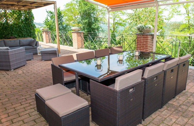 Wonderful private villa with private pool, WIFI, hot tub, A/C, terrace, pets allowed and parking