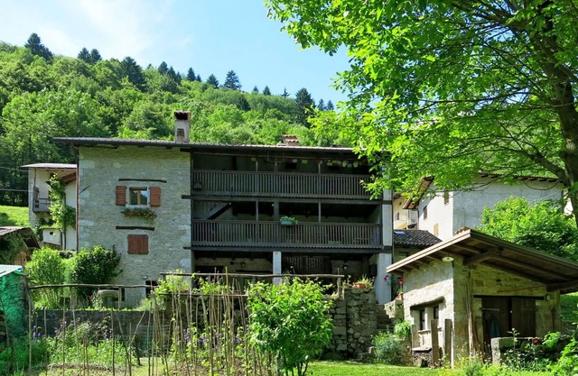 Wonderful private villa for 2 guests with patio, panoramic view and parking