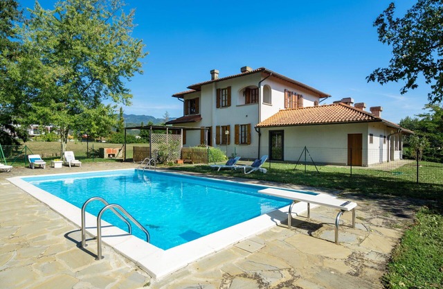 Wonderful private villa for 8 people with WIFI, private pool, TV, patio, panoramic view and park.