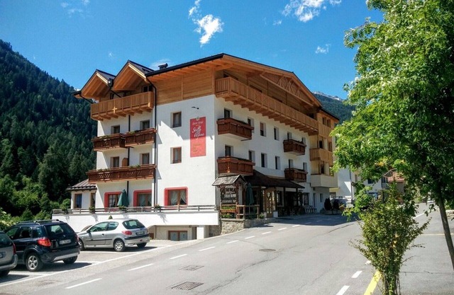 Wonderful Suite "Edelweiss" in Residence in Peio