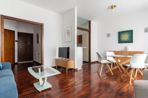 Wonderful three-room apartment just few minutes away from MM Tricolore