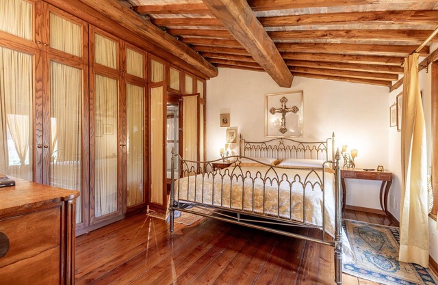 Wonderful villa with A/C, WIFI, private pool, TV, patio, pets allowed, panoramic view and parking