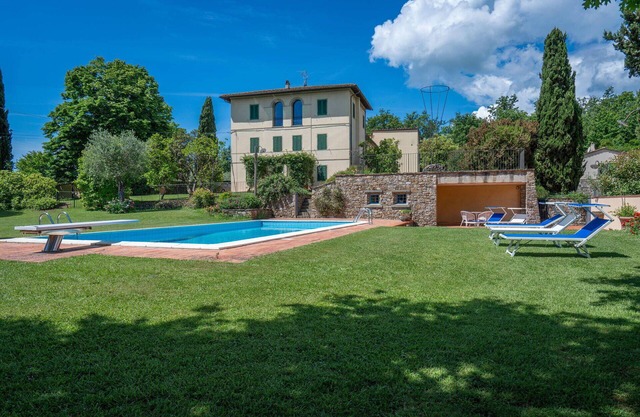 Wonderful villa for 8 people with WIFI, private pool, TV, pets allowed and parking