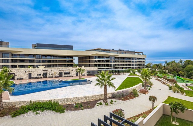 Wonderful villa for 8 people with WIFI, pool, hot tub, A/C, TV and terrace
