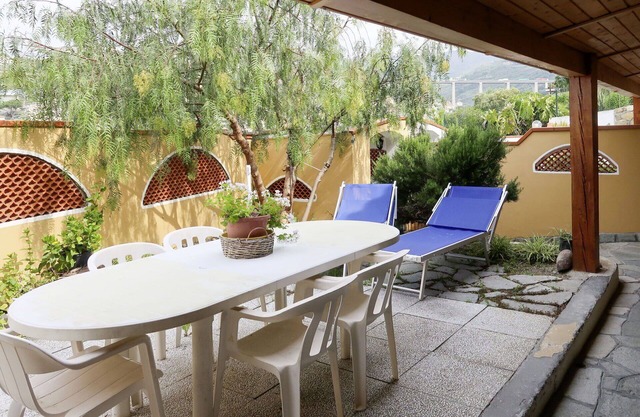 Wonderful villa for 9 people with WIFI, A/C, TV, terrace, pets allowed and parking
