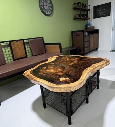 Wood & Leaf Lodge