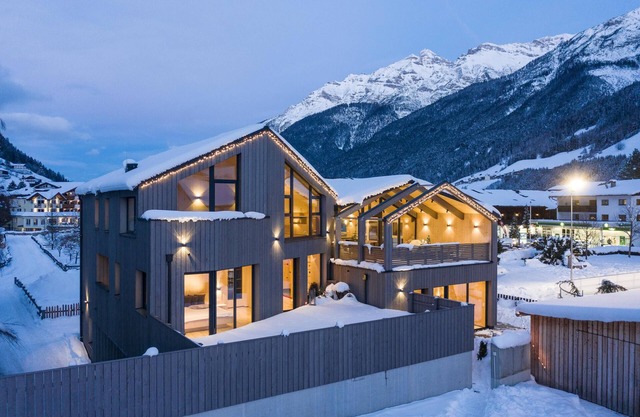 Wooden holiday home with modern architecture for larger families and groups