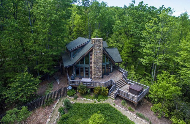Woodhaven | Private, Pet Friendly, Hot Tub & Mountain View!