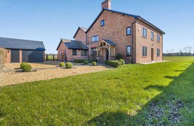 Woodhouse Grange - Five Bedroom House, Sleeps 10