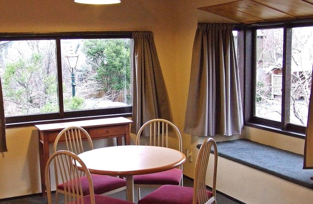 Woodlands Motels and Apartments