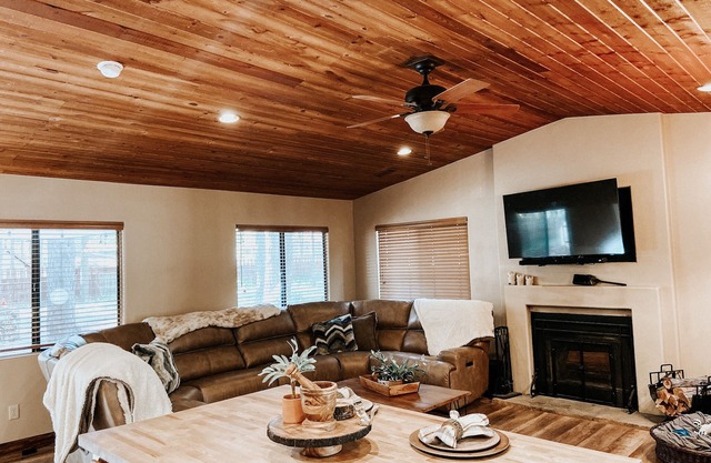 Woodside Lodge in Parks (Flagstaff and Williams area)